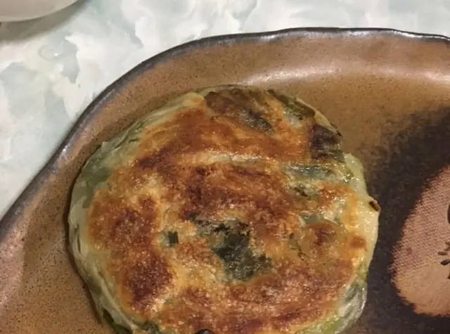 蔥油餅（現成水餃皮）（照片 1/1）