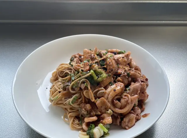 中卷素麵（內臟做醬汁）（照片 1/3）